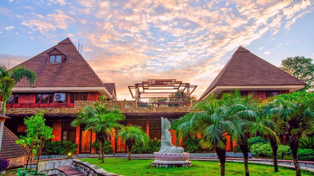 Pyramid Home Divine - A Wellness Resort Dehradun Exteriör bild